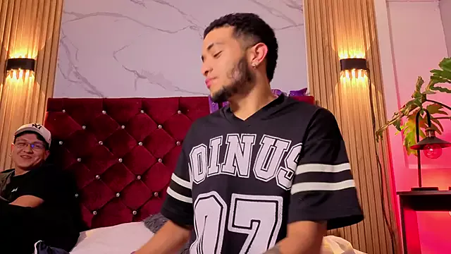 Girls: try live performances with matured performers, from dancing to quirks, in a variety of beautiful sex cams.