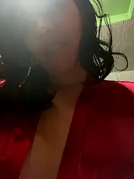 Esmeraldagh_ from StripChat is Freechat