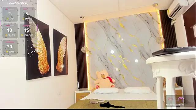 estephany_doll from StripChat