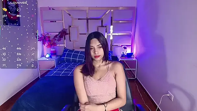 Girls: try live performances with matured performers, from dancing to quirks, in a variety of beautiful sex cams.