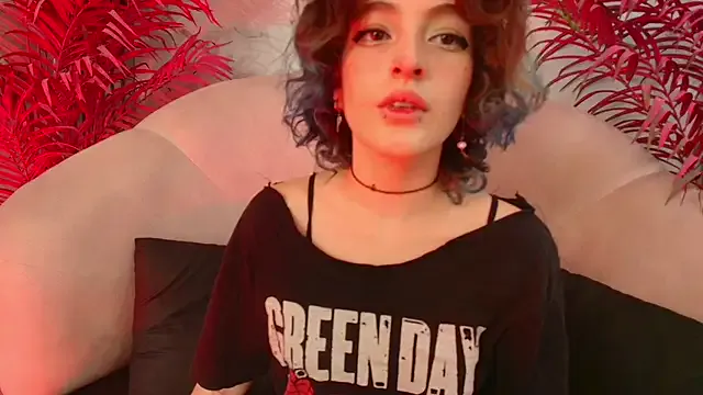 EvaHalsey from StripChat is Freechat