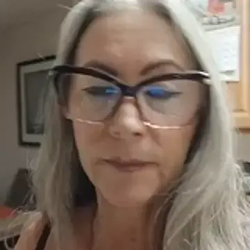 EvaRobinson from StripChat is Freechat