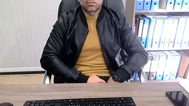 Evasionee from StripChat is Freechat