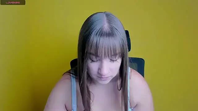 Evelina_GG from StripChat