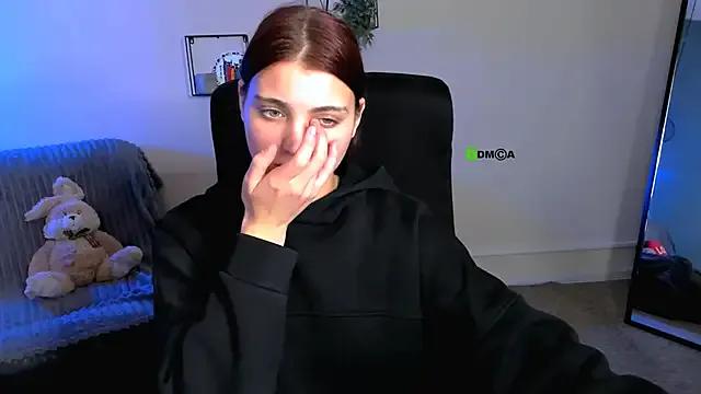 evelyn_muse from StripChat is Freechat