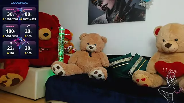 EvelynAisha from StripChat