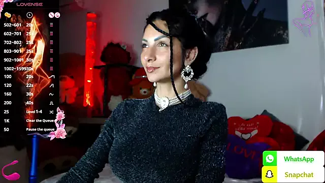 EvelynAisha from StripChat