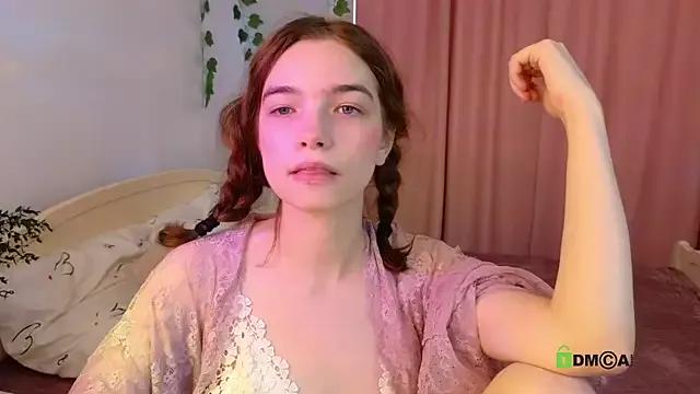 Evi_Brook from StripChat is Freechat