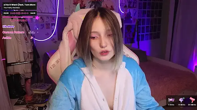 Evierosen from StripChat