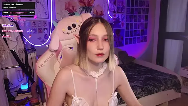 Evierosen from StripChat