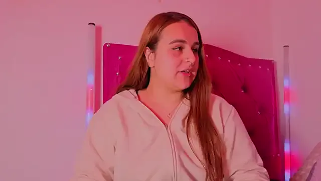 evy_orange1 from StripChat is Freechat