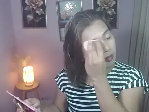 Girls: try live performances with matured performers, from dancing to quirks, in a variety of beautiful sex cams.