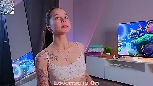 FalineDowlen from StripChat is Freechat