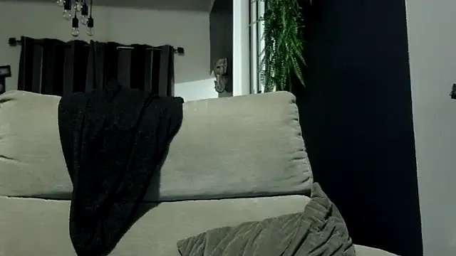 feline27 from StripChat is Freechat