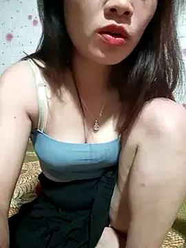 Findongg from StripChat is Freechat