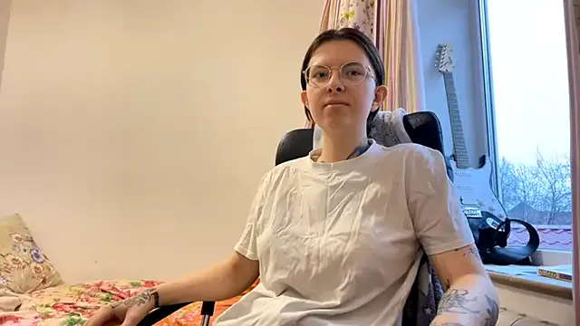 FiorettaFen from StripChat is Freechat