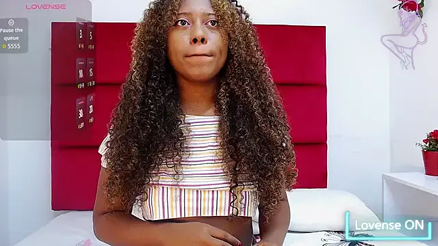 Flirty_Vibes from StripChat is Freechat