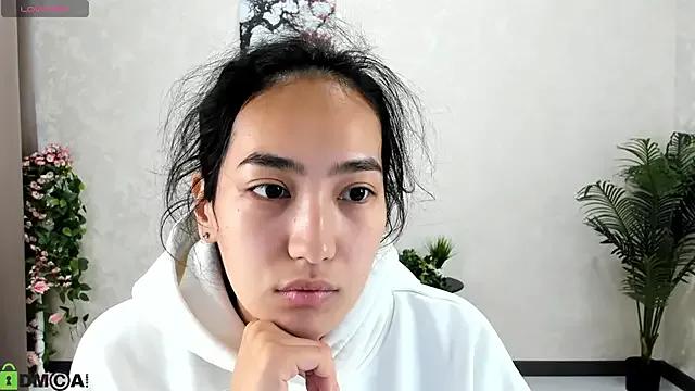 FlirtyAura from StripChat is Freechat