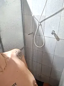 Flora-latin-girl from StripChat is Freechat