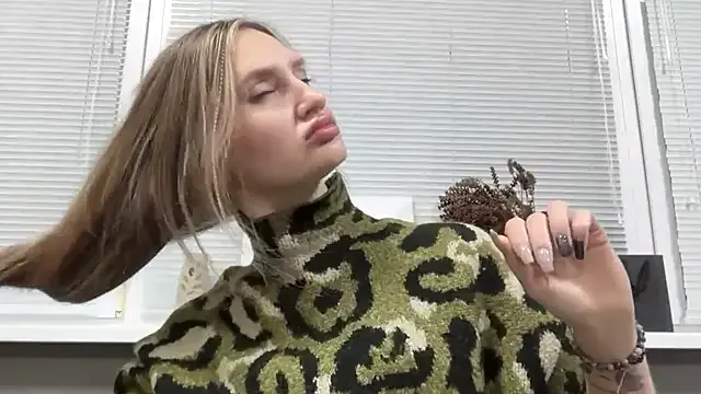 florianikaa from StripChat is Freechat