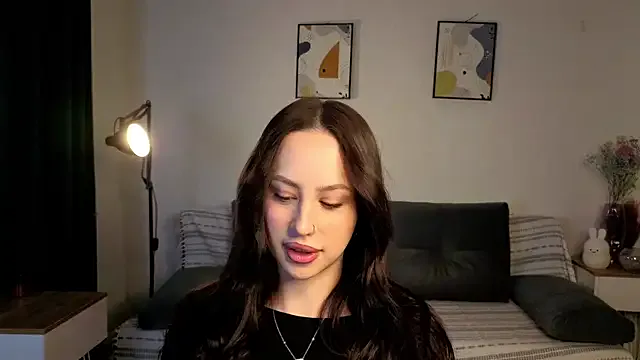 formoneyes from StripChat is Freechat