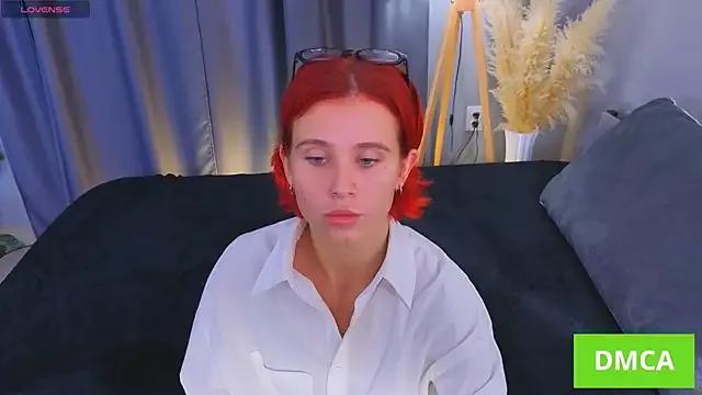 FoxxLina from StripChat is Freechat