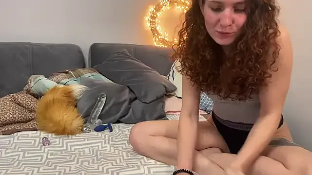 FoxyDuchess from StripChat is Freechat