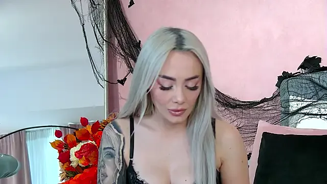 Girls: try live performances with matured performers, from dancing to quirks, in a variety of beautiful sex cams.