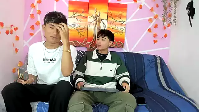 Girls: try live performances with matured performers, from dancing to quirks, in a variety of beautiful sex cams.