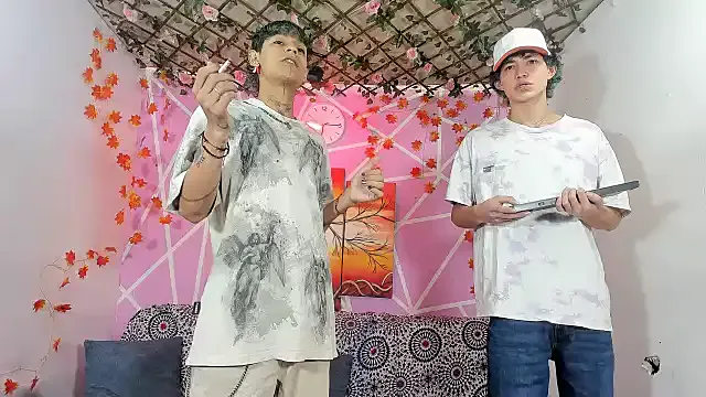 Fresahot2005 from StripChat is Freechat