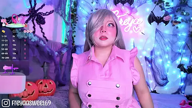 Girls: try live performances with matured performers, from dancing to quirks, in a variety of beautiful sex cams.