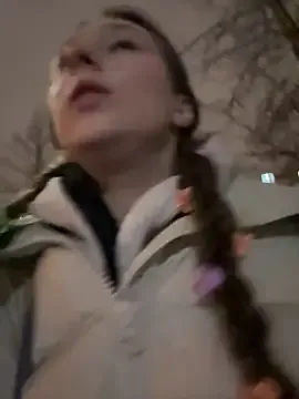 FroggyAnna from StripChat is Freechat