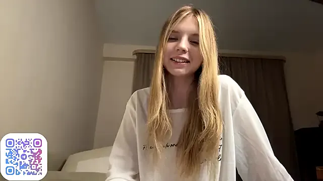 FruityXo from StripChat