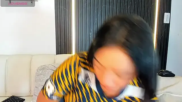 Gabrielaa_Miller_ from StripChat is Freechat