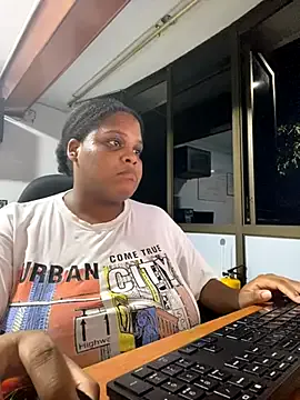 gabrielabrunette69 from StripChat is Freechat