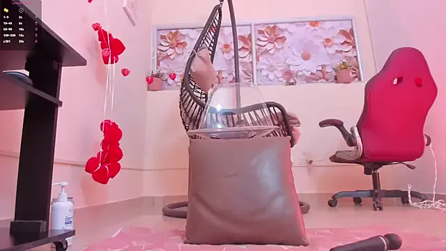 Girls: try live performances with matured performers, from dancing to quirks, in a variety of beautiful sex cams.