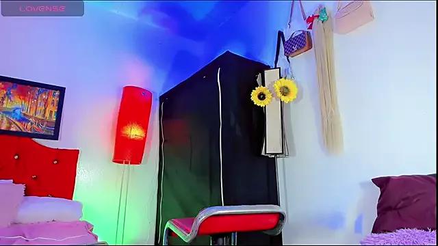 Girls: try live performances with matured performers, from dancing to quirks, in a variety of beautiful sex cams.