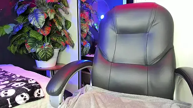 Gasaiusagi_golden from StripChat