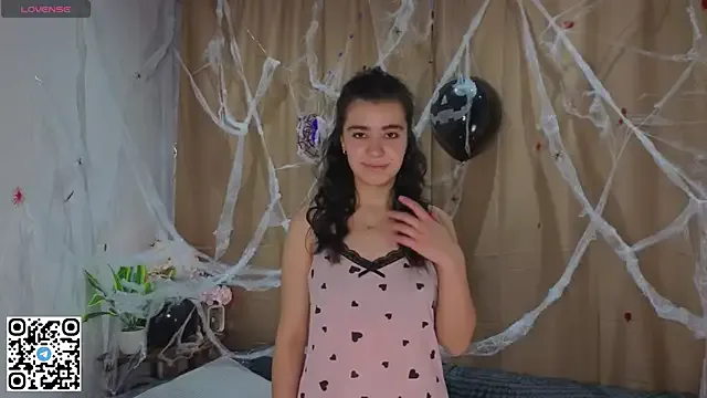 GemmaGlory from StripChat is Freechat