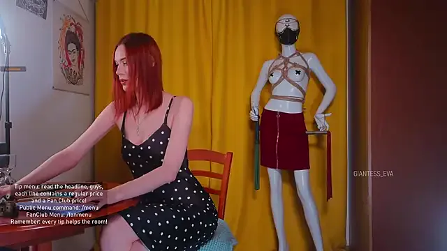 Giantess_Eva from StripChat is Freechat