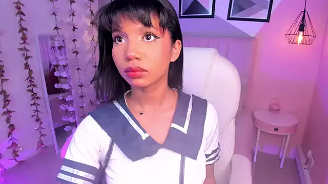 Gigi_Strawberry from StripChat