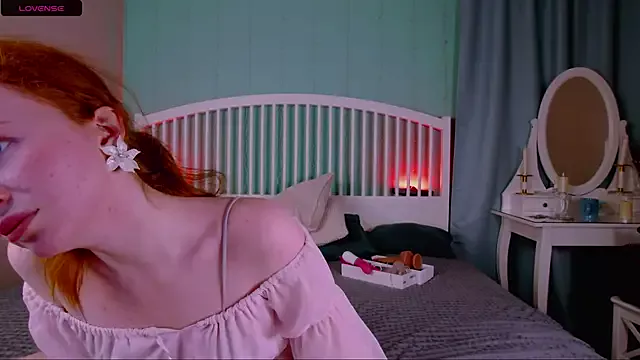 GingerArin from StripChat