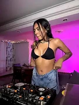 GiorgiaLuxee from StripChat is Freechat