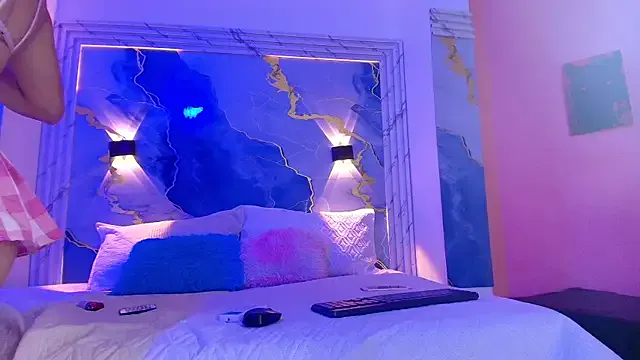 Girls_from_medellin from StripChat is Freechat