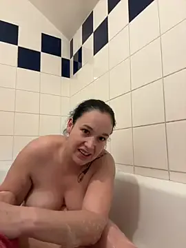 Girlysensuelle from StripChat is Freechat