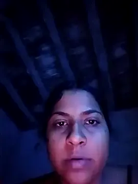 Giselabrunette25 from StripChat