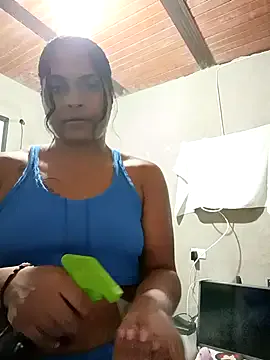 Giselabrunette25 from StripChat