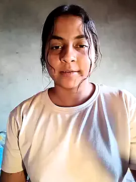 Giselabrunette25 from StripChat