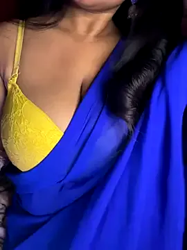 GLaM_GoDdEsS_143 from StripChat is Freechat