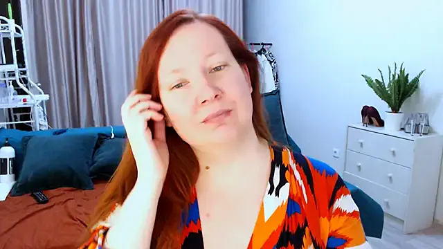GoddessLara from StripChat